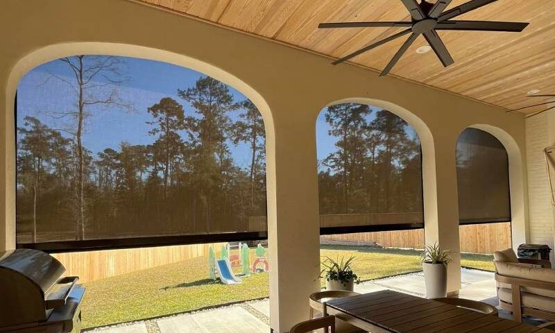 modern-interior-screens-louisiana-homes